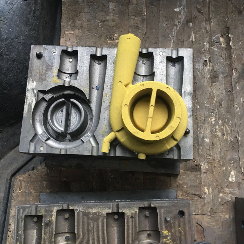 Како спречити оштећења порозности узроковане повећаном влагом током производње одливака помоћу пресвучене технологије песка у лето?